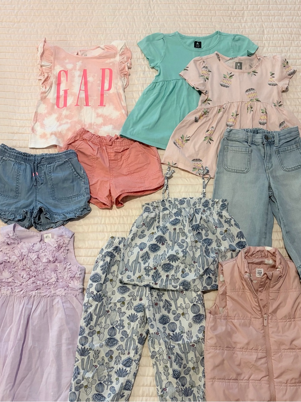 Lot / Bundle of 10 Gap Kids size 4 clothing. Mix and match, girly, ruffles.